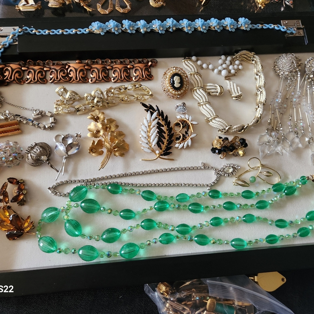 I will be listing vintage jewelry very soon